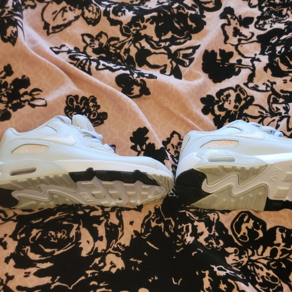 Air Max's - Picture 3 of 4